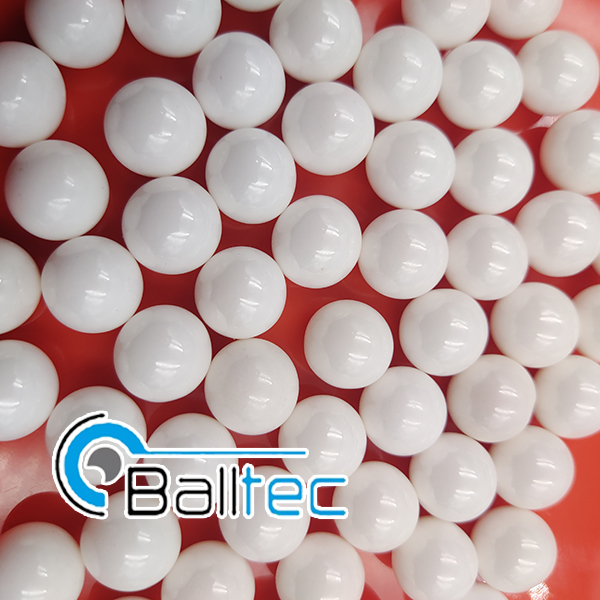 氧化鋯陶瓷球的主要特性是什麼？